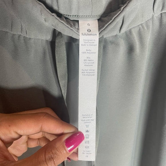 Lululemon Athletica Gray Pants - Picture 3 of 5